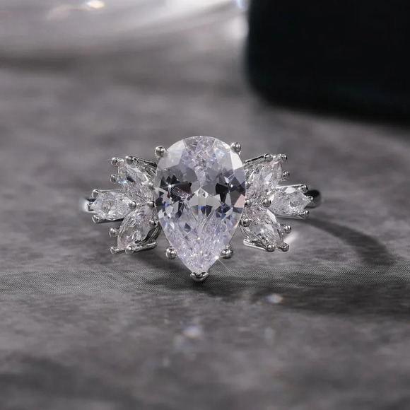 😍Beautiful Water Drop With Leaf Crystal Pure CZ Silver Pear Wedding Ring, K800 - Picture 6 of 7